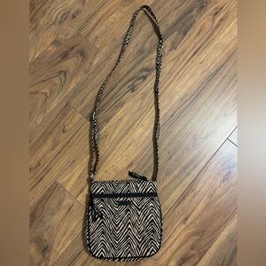 Vera Bradley leopard print crossbody purse. Cloth bag. Quilted. Everyday bag.